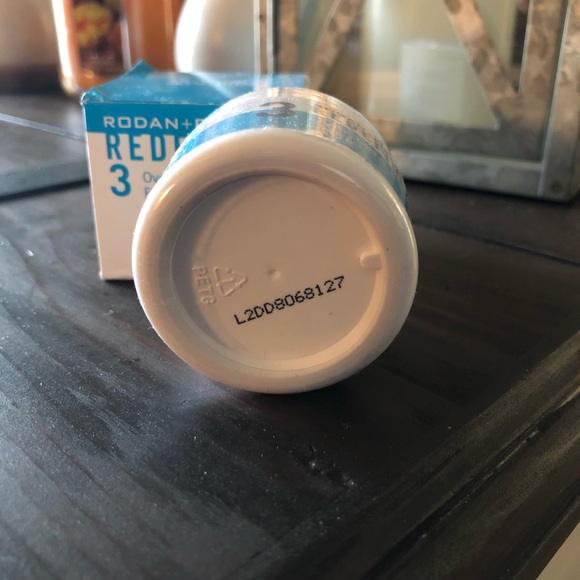 Rodan and Fields Overnight Restoration Cream - Picture 2 of 3